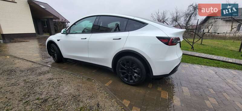 Позашляховик / Кросовер Tesla Model Y 2023 в Івано-Франківську фото 15 Позашляховик / Кросовер Tesla Model Y 2023 в Івано-Франківську