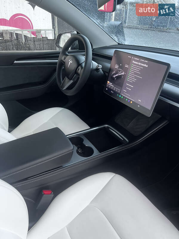 Внедорожник / Кроссовер Tesla Model Y 2024 в Самборе