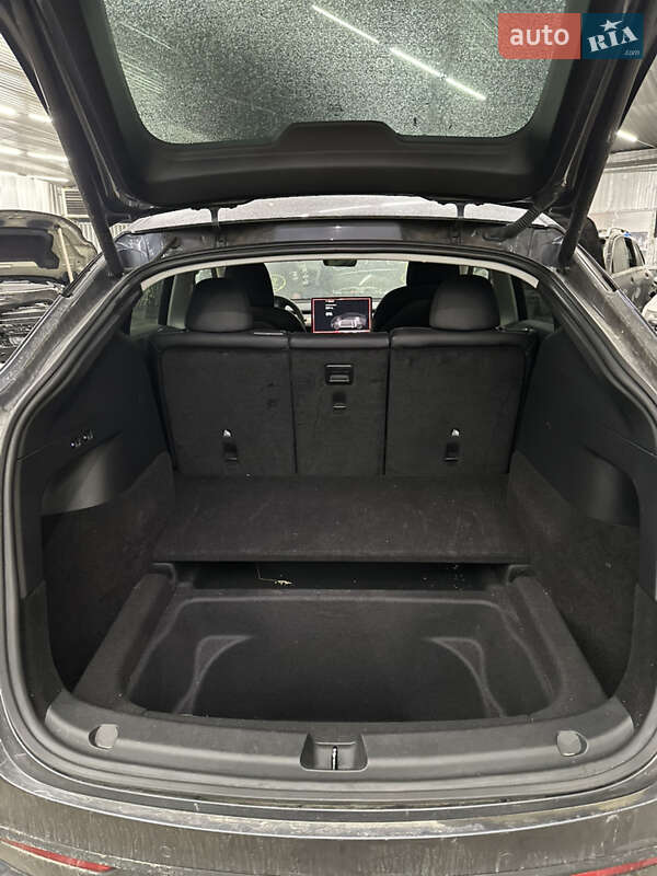 Внедорожник / Кроссовер Tesla Model Y 2022 в Киеве