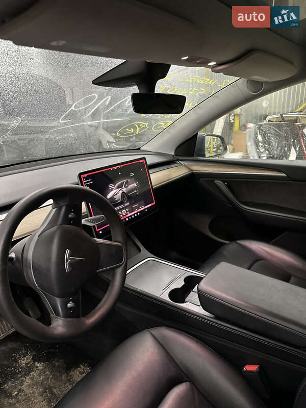 Внедорожник / Кроссовер Tesla Model Y 2022 в Киеве