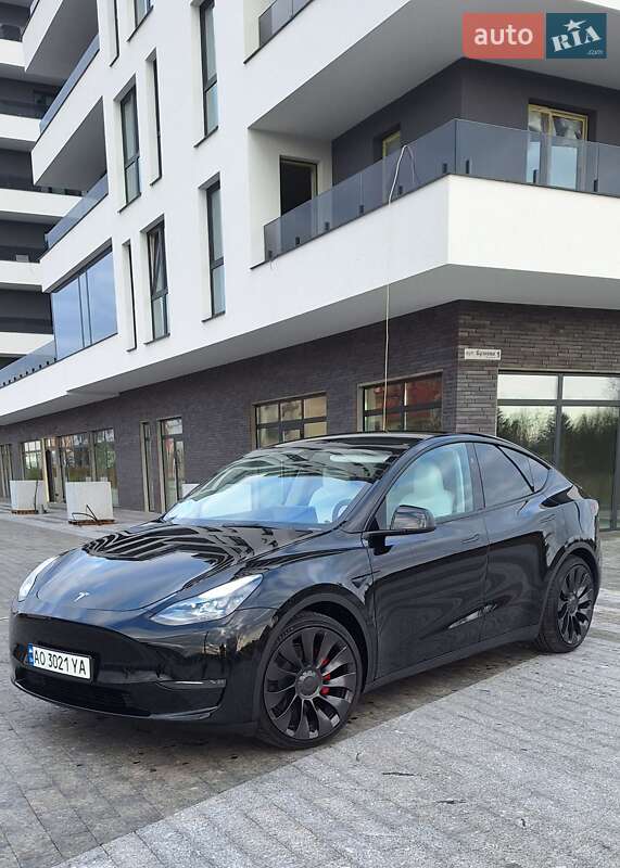 Внедорожник / Кроссовер Tesla Model Y 2023 в Хусте