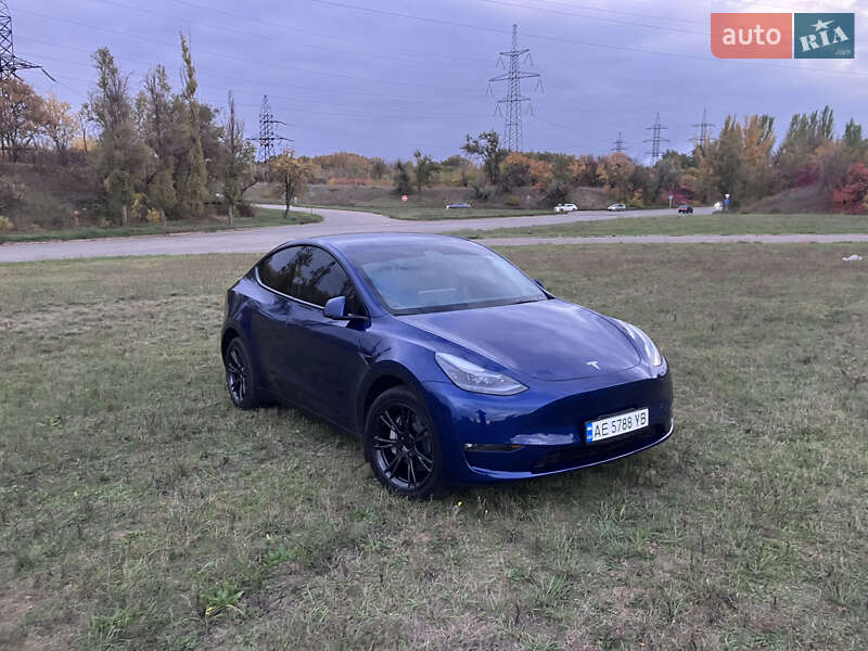 Позашляховик / Кросовер Tesla Model Y 2023 в Кривому Розі