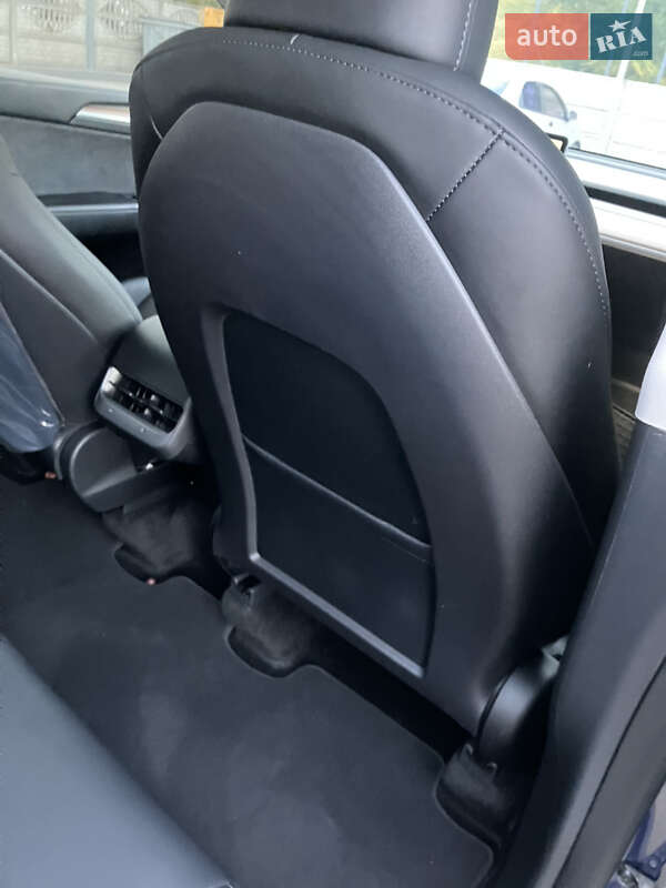 Позашляховик / Кросовер Tesla Model Y 2023 в Кривому Розі