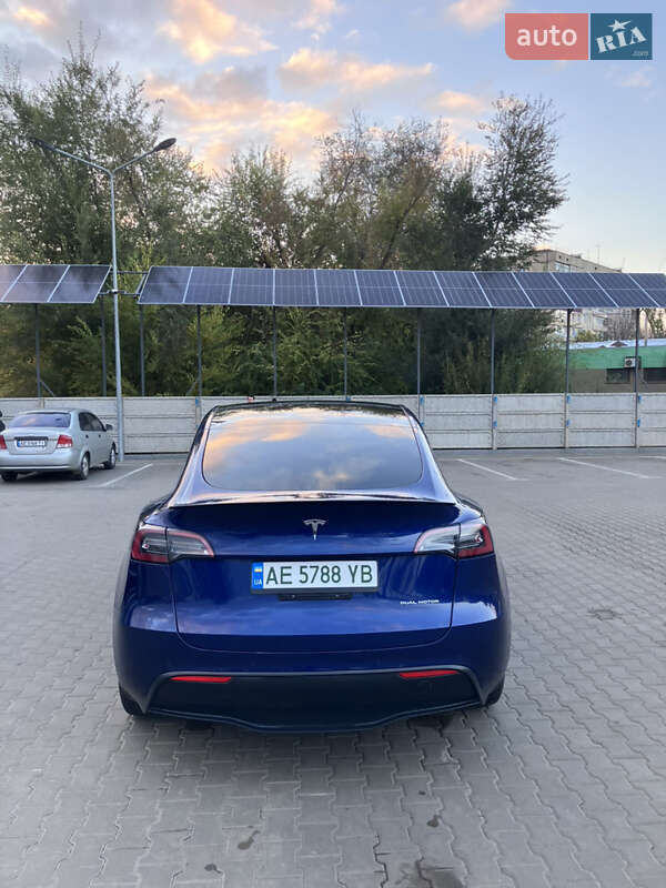 Позашляховик / Кросовер Tesla Model Y 2023 в Кривому Розі