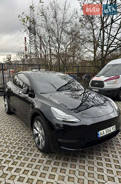 Внедорожник / Кроссовер Tesla Model Y 2022 в Киеве