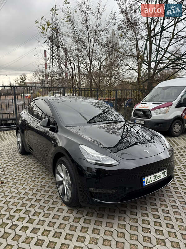 Tesla Model Y 2022 Tesla Model Y 2022