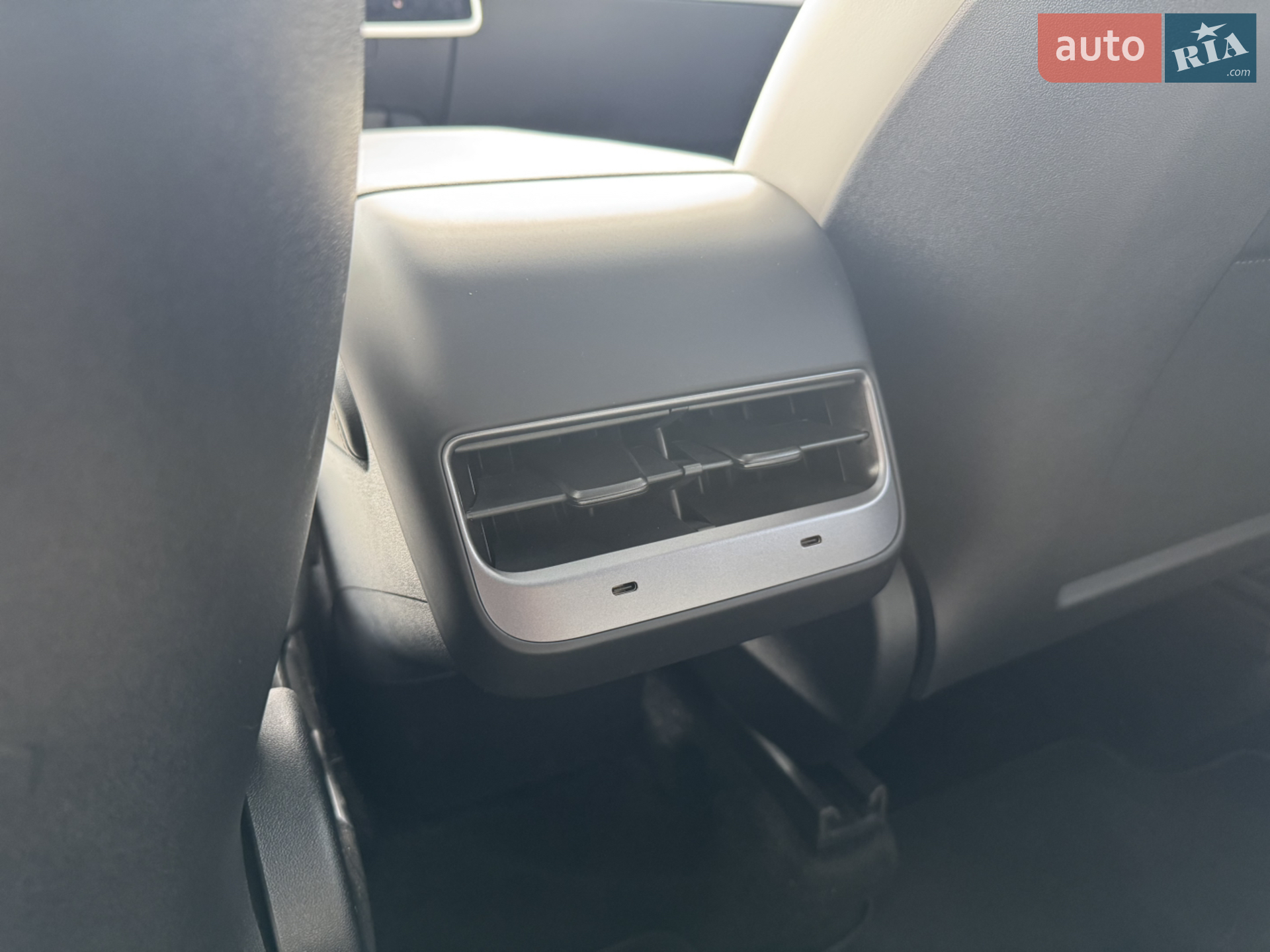 2023 Tesla Model Y - мініатюра 16