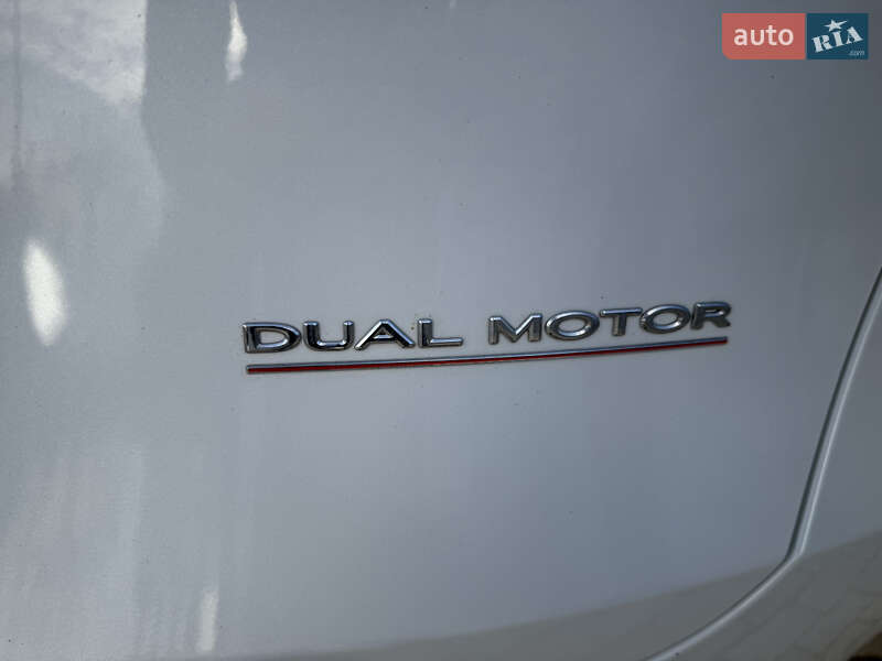 Внедорожник / Кроссовер Tesla Model Y 2023 в Луцке фото 37 Внедорожник / Кроссовер Tesla Model Y 2023 в Луцке