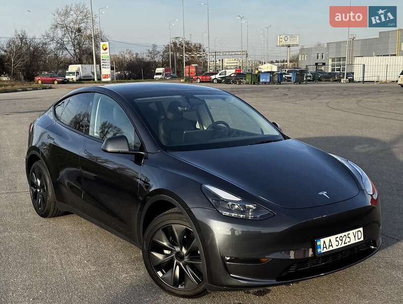 Tesla Model Y 2025 Tesla Model Y 2025