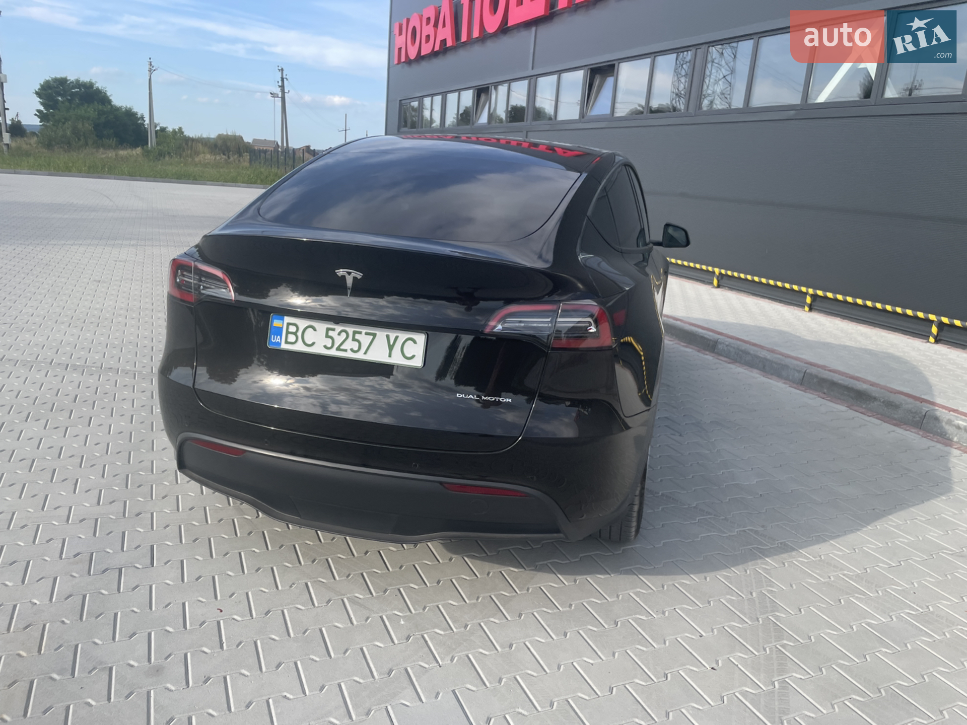 2021 Tesla Model Y - мініатюра 3