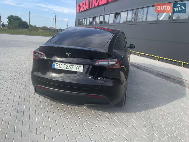 Позашляховик / Кросовер Tesla Model Y 2021 в Золочеві