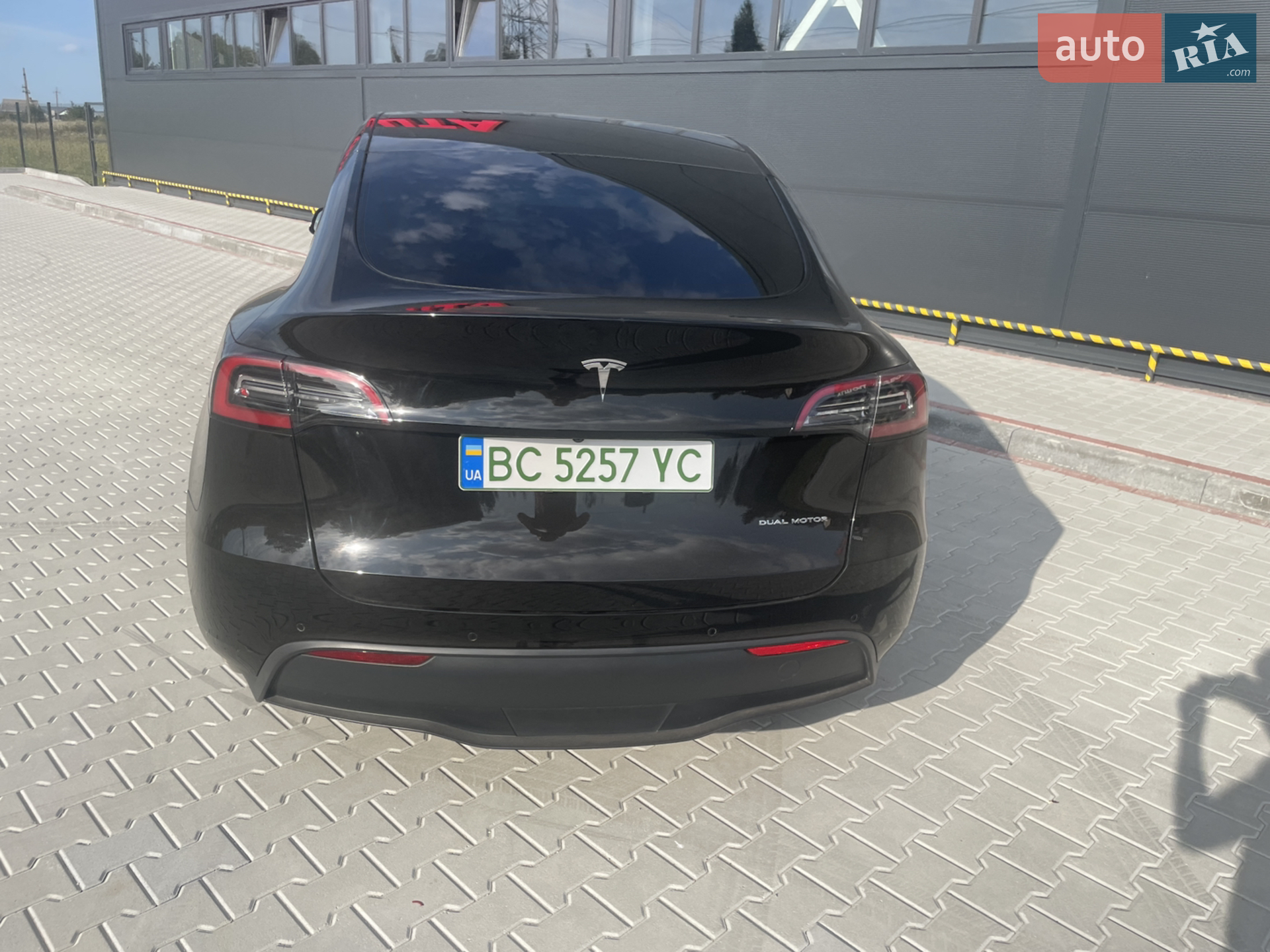 2021 Tesla Model Y - мініатюра 23