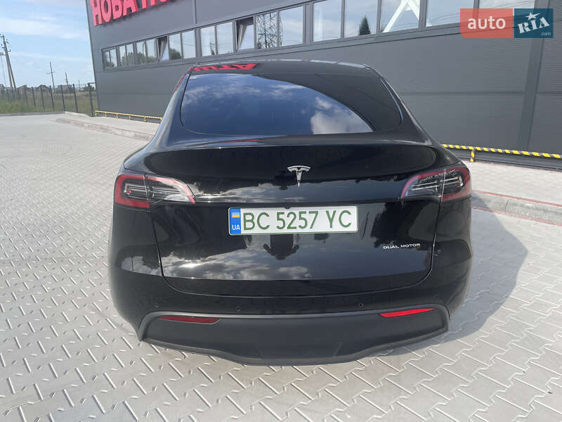 Позашляховик / Кросовер Tesla Model Y 2021 в Золочеві