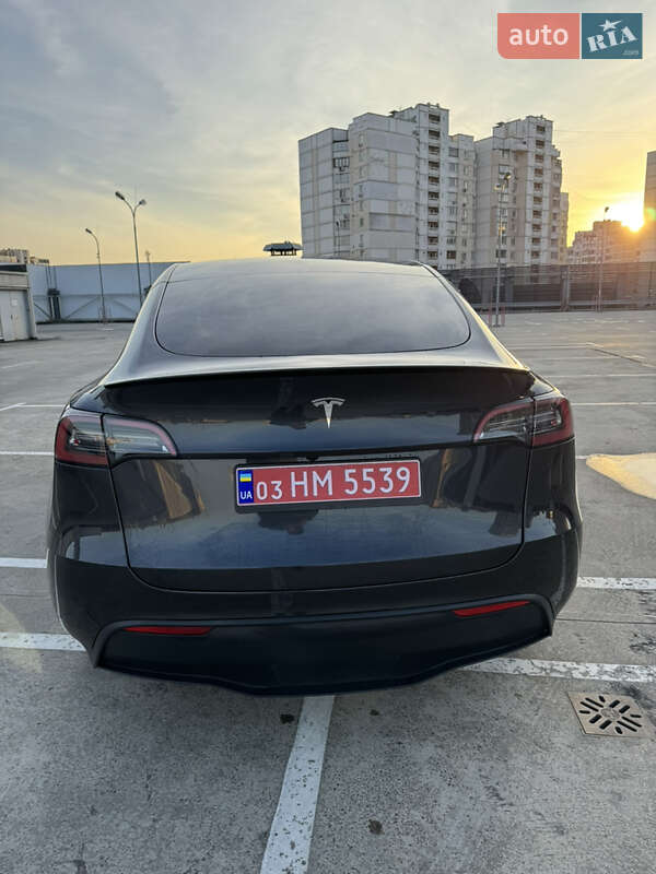 Позашляховик / Кросовер Tesla Model Y 2024 в Києві фото 5 Позашляховик / Кросовер Tesla Model Y 2024 в Києві