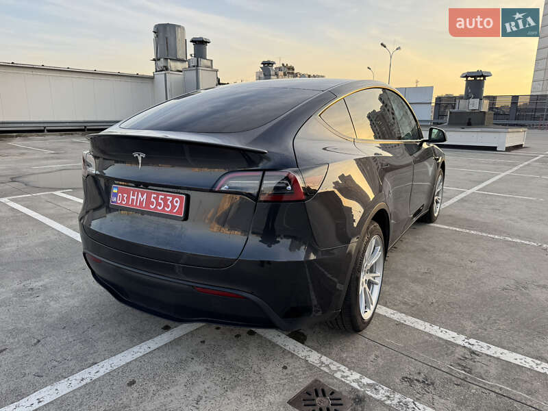 Позашляховик / Кросовер Tesla Model Y 2024 в Києві фото 7 Позашляховик / Кросовер Tesla Model Y 2024 в Києві