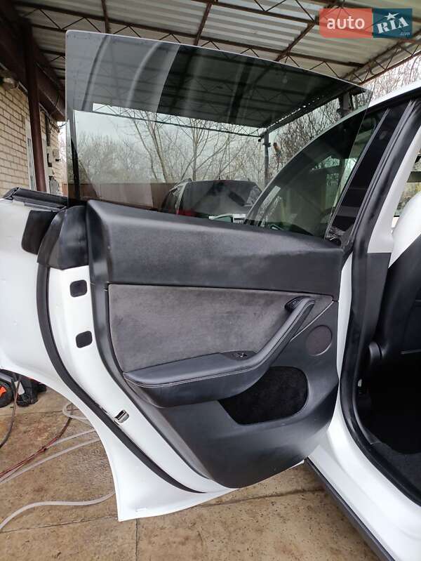 Внедорожник / Кроссовер Tesla Model Y 2022 в Мерефа фото 28 Внедорожник / Кроссовер Tesla Model Y 2022 в Мерефа