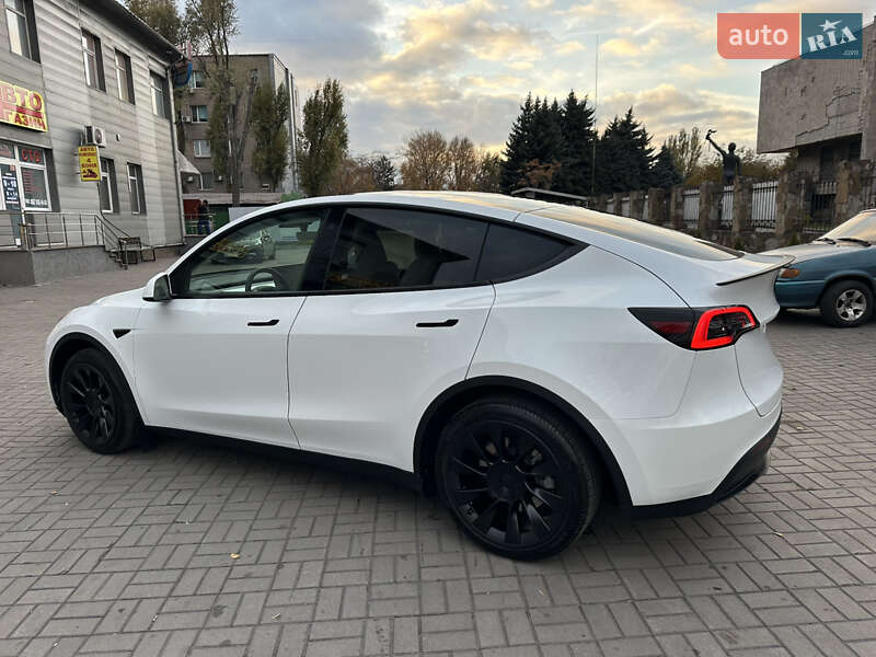 Внедорожник / Кроссовер Tesla Model Y 2023 в Днепре фото 9 Внедорожник / Кроссовер Tesla Model Y 2023 в Днепре