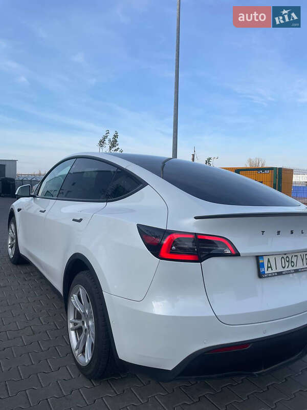 Позашляховик / Кросовер Tesla Model Y 2022 в Гатне