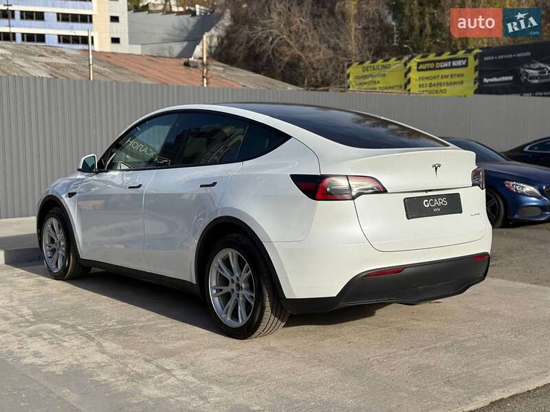 Позашляховик / Кросовер Tesla Model Y 2023 в Києві