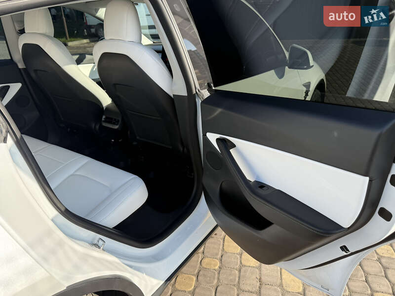 Позашляховик / Кросовер Tesla Model Y 2022 в Вінниці фото 17 Позашляховик / Кросовер Tesla Model Y 2022 в Вінниці