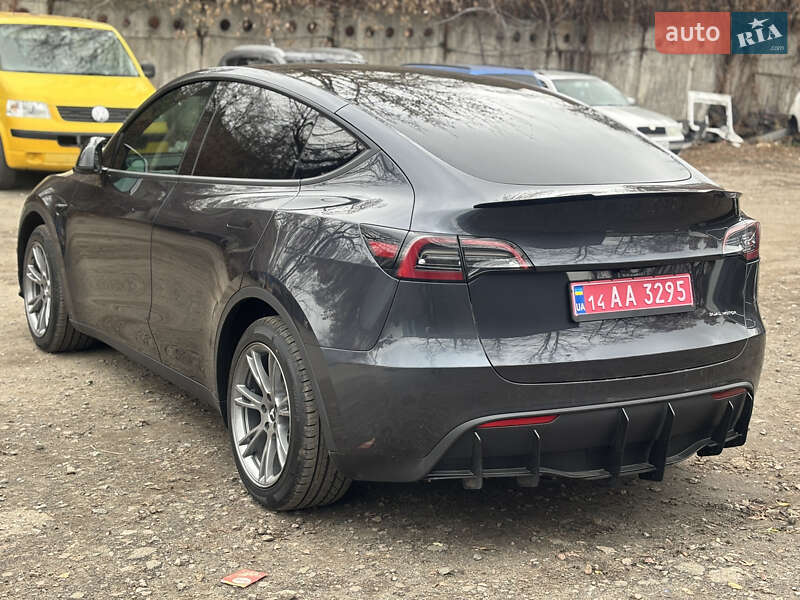 Внедорожник / Кроссовер Tesla Model Y 2024 в Киеве фото 12 Внедорожник / Кроссовер Tesla Model Y 2024 в Киеве