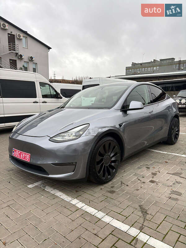 Внедорожник / Кроссовер Tesla Model Y 2024 в Ровно фото 3 Внедорожник / Кроссовер Tesla Model Y 2024 в Ровно