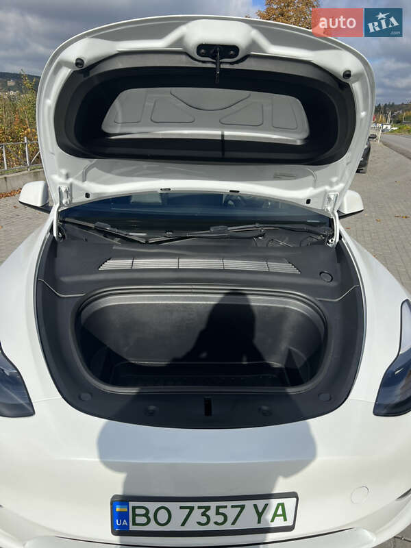 Внедорожник / Кроссовер Tesla Model Y 2023 в Тернополе