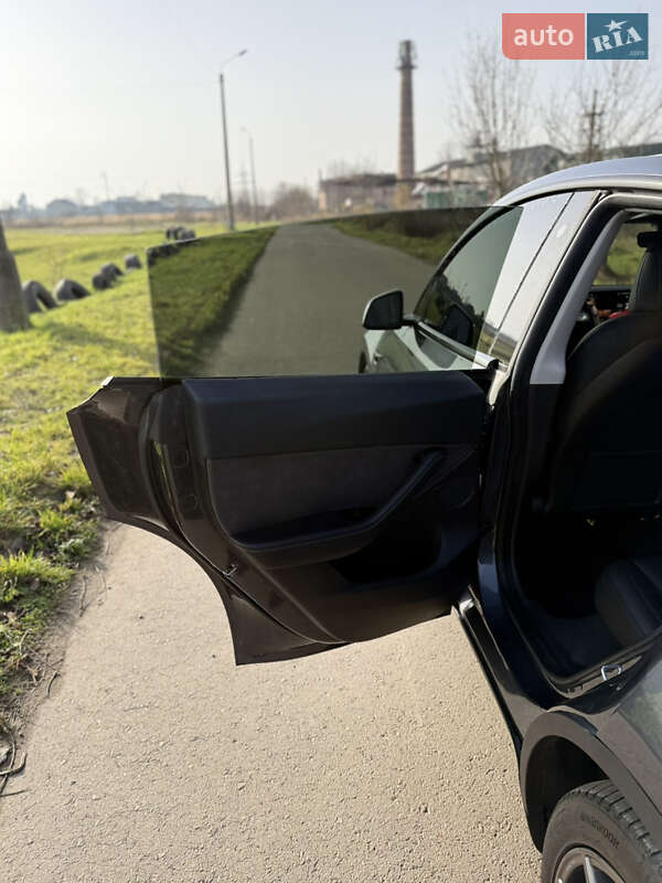 Позашляховик / Кросовер Tesla Model Y 2022 в Івано-Франківську фото 24 Позашляховик / Кросовер Tesla Model Y 2022 в Івано-Франківську