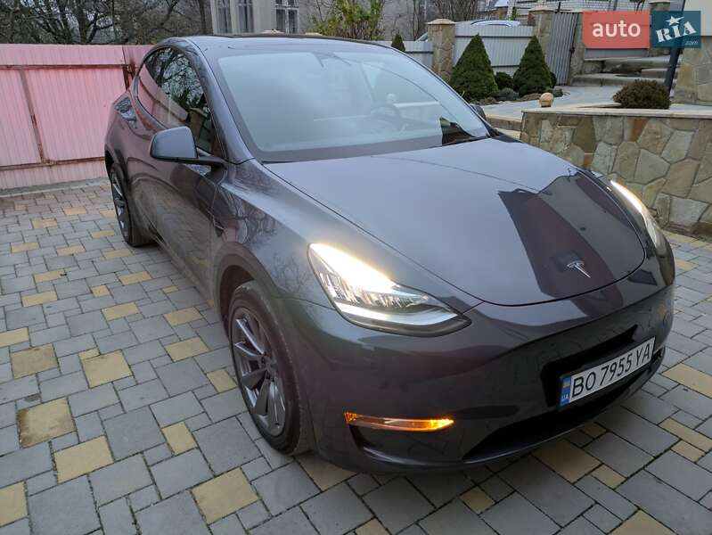 Позашляховик / Кросовер Tesla Model Y 2022 в Тернополі фото 21 Позашляховик / Кросовер Tesla Model Y 2022 в Тернополі