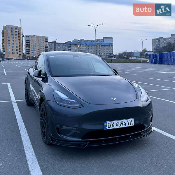 Внедорожник / Кроссовер Tesla Model Y 2023 в Каменец-Подольском