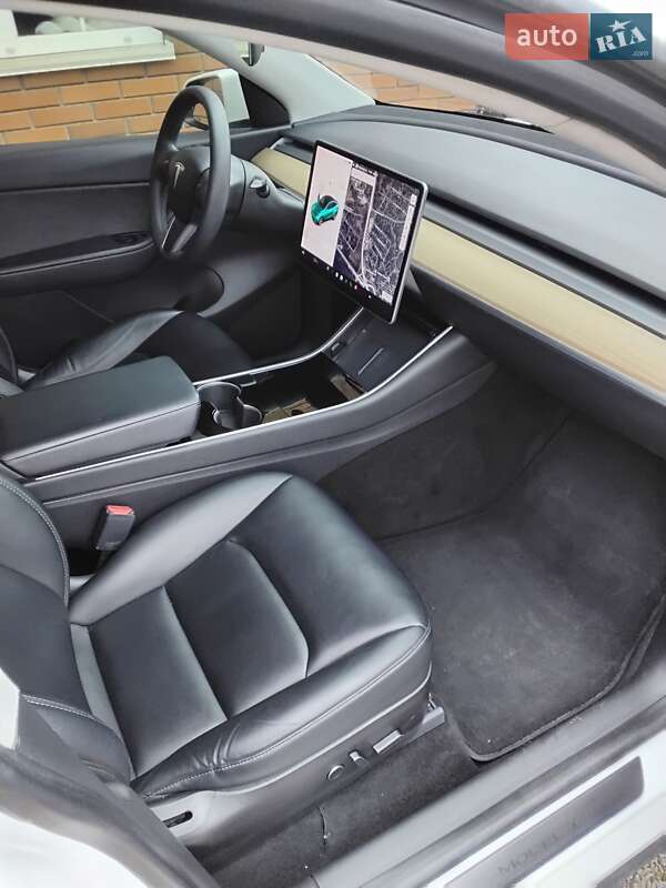 Позашляховик / Кросовер Tesla Model Y 2020 в Києві фото 5 Позашляховик / Кросовер Tesla Model Y 2020 в Києві