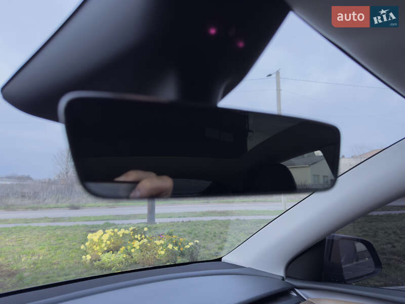 Позашляховик / Кросовер Tesla Model Y 2023 в Києві