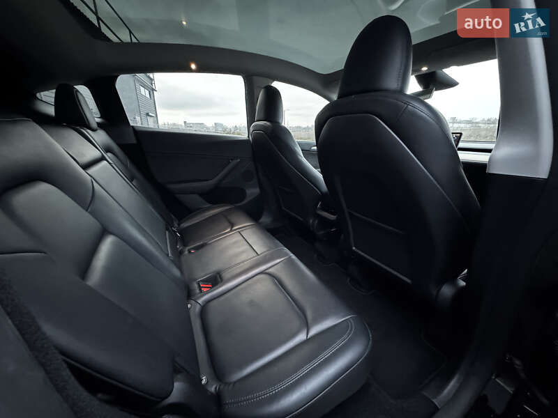 Позашляховик / Кросовер Tesla Model Y 2023 в Києві