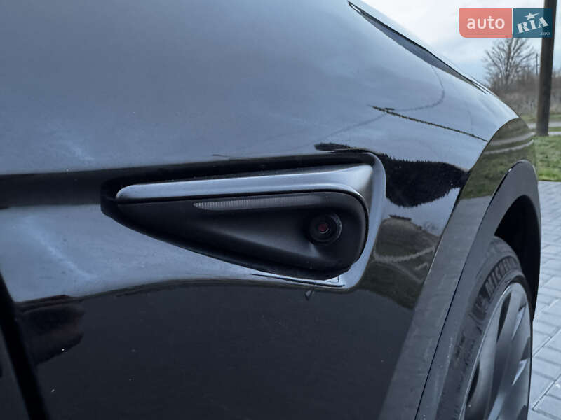 Позашляховик / Кросовер Tesla Model Y 2023 в Києві
