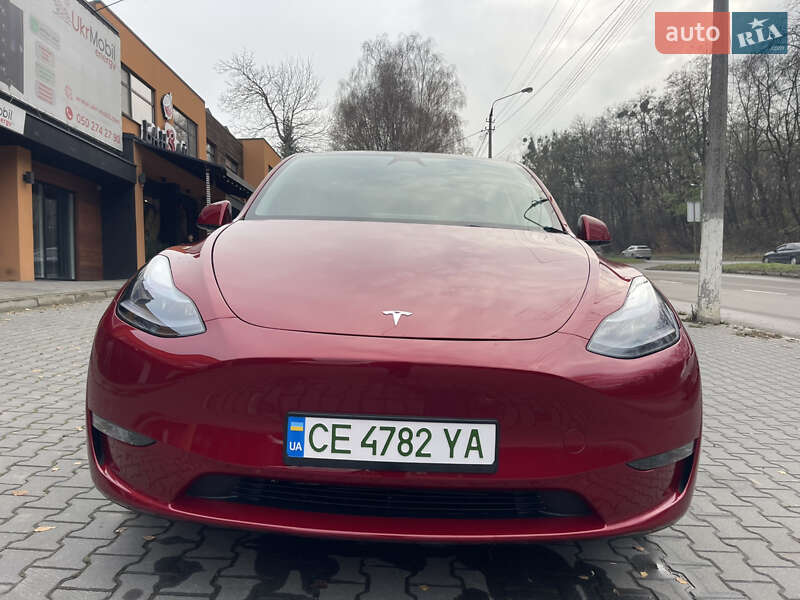 Позашляховик / Кросовер Tesla Model Y 2025 в Чернівцях
