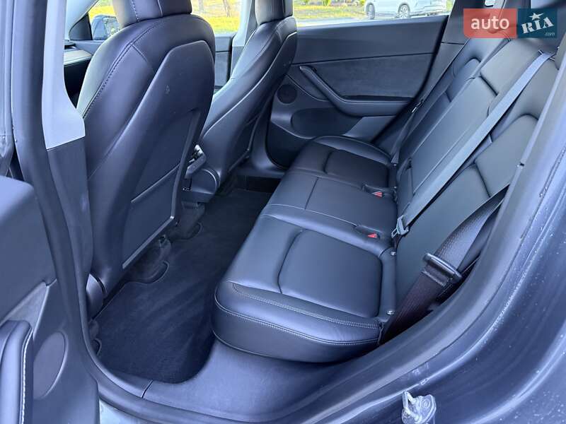 Внедорожник / Кроссовер Tesla Model Y 2022 в Львове