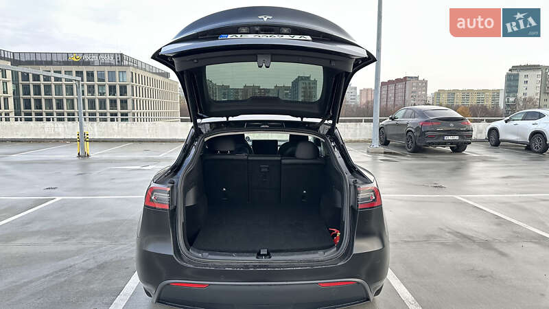 Позашляховик / Кросовер Tesla Model Y 2021 в Львові