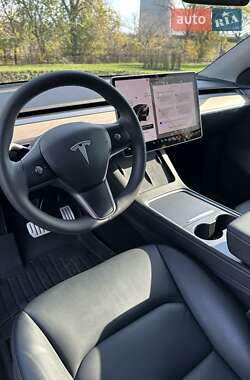 Внедорожник / Кроссовер Tesla Model Y 2024 в Кривом Роге