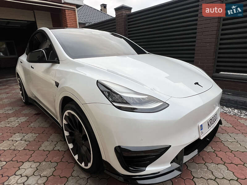 Внедорожник / Кроссовер Tesla Model Y 2020 в Кривом Роге