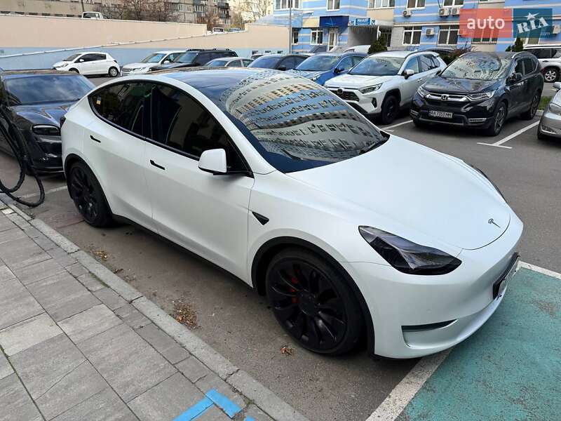 Внедорожник / Кроссовер Tesla Model Y 2022 в Киеве