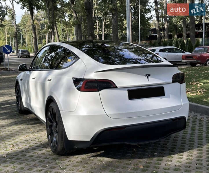 Внедорожник / Кроссовер Tesla Model Y 2022 в Киеве