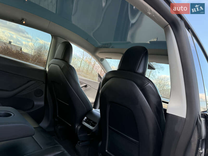 Позашляховик / Кросовер Tesla Model Y 2022 в Золочеві
