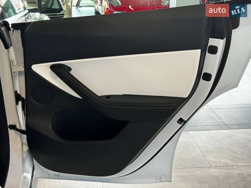 Внедорожник / Кроссовер Tesla Model Y 2021 в Львове фото 24 Внедорожник / Кроссовер Tesla Model Y 2021 в Львове