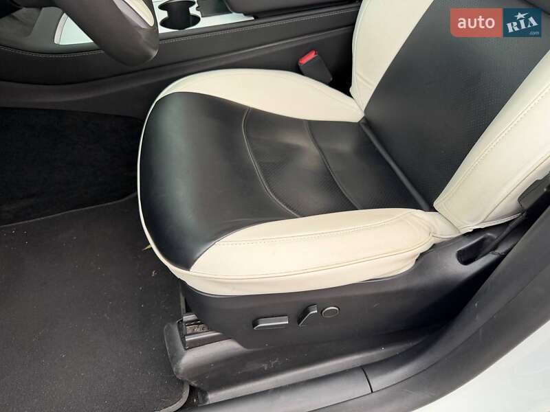 Внедорожник / Кроссовер Tesla Model Y 2023 в Харькове