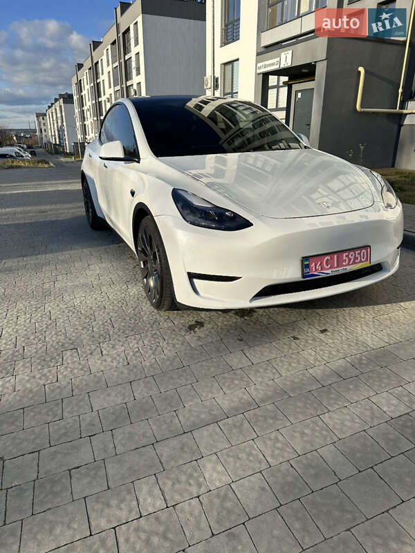 Позашляховик / Кросовер Tesla Model Y 2023 в Львові фото 6 Позашляховик / Кросовер Tesla Model Y 2023 в Львові