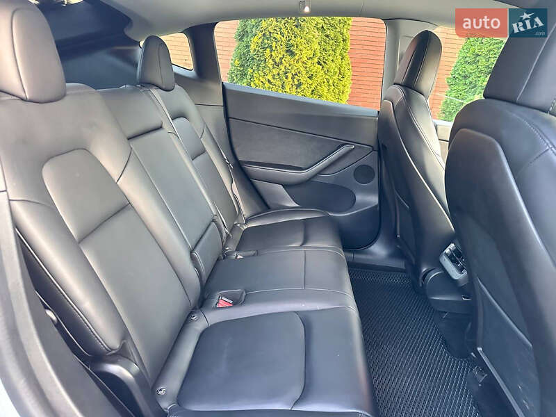 Позашляховик / Кросовер Tesla Model Y 2020 в Києві