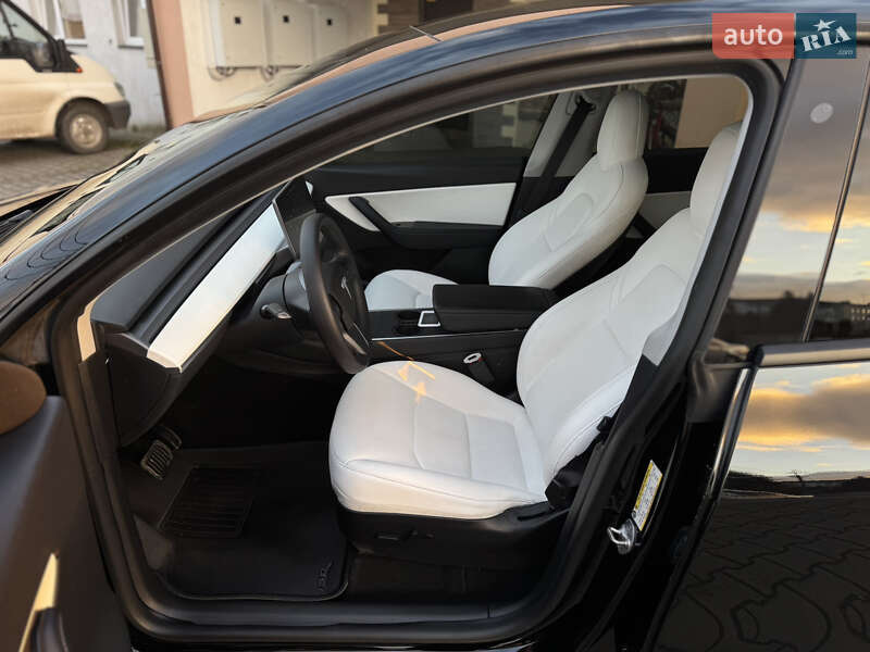 Внедорожник / Кроссовер Tesla Model Y 2020 в Луцке