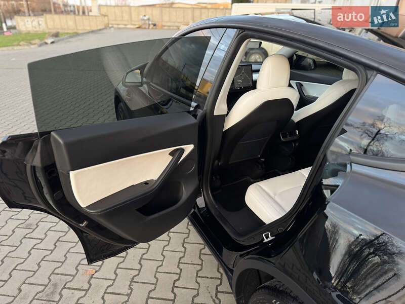 Внедорожник / Кроссовер Tesla Model Y 2020 в Луцке