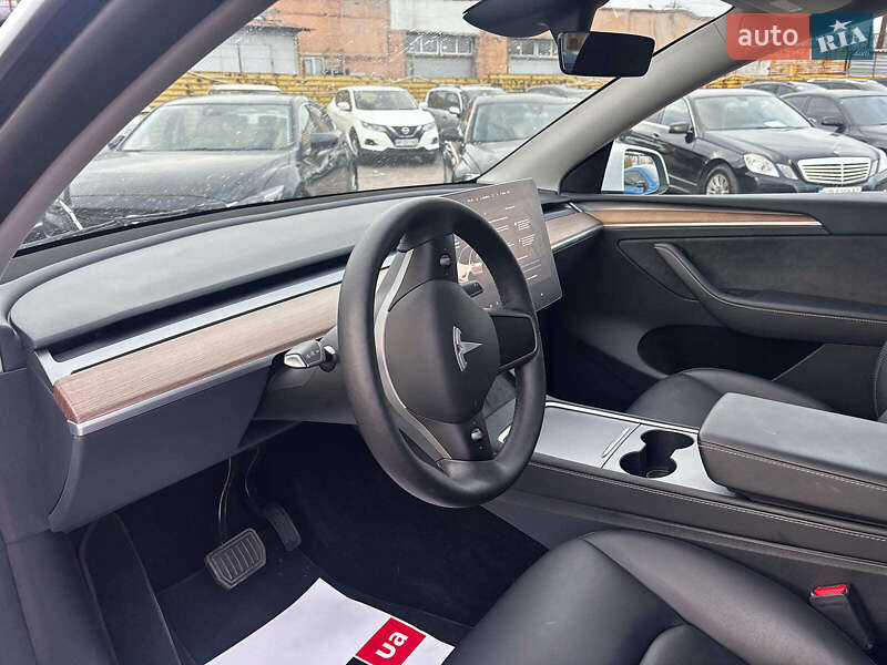 Позашляховик / Кросовер Tesla Model Y 2024 в Запоріжжі