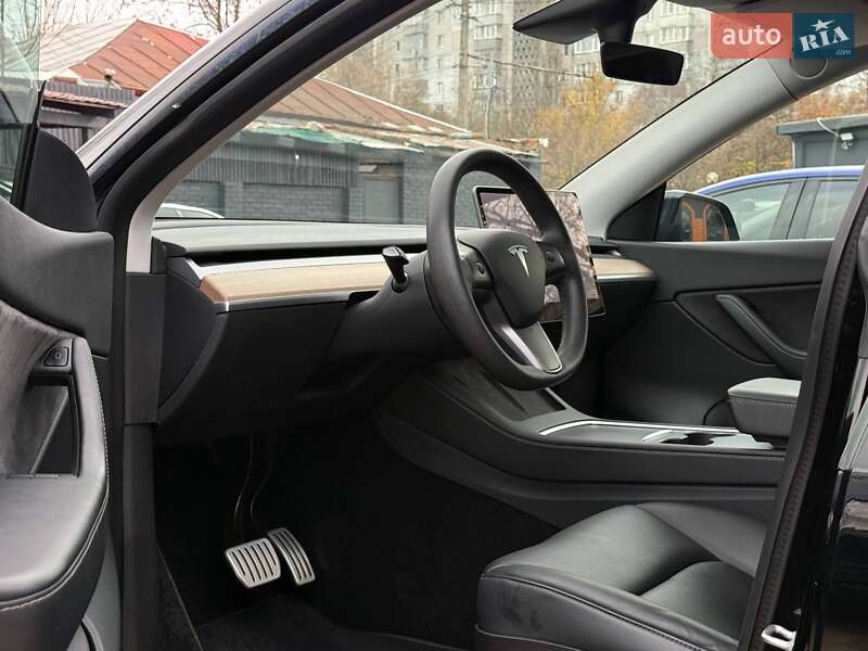 Позашляховик / Кросовер Tesla Model Y 2021 в Миколаєві